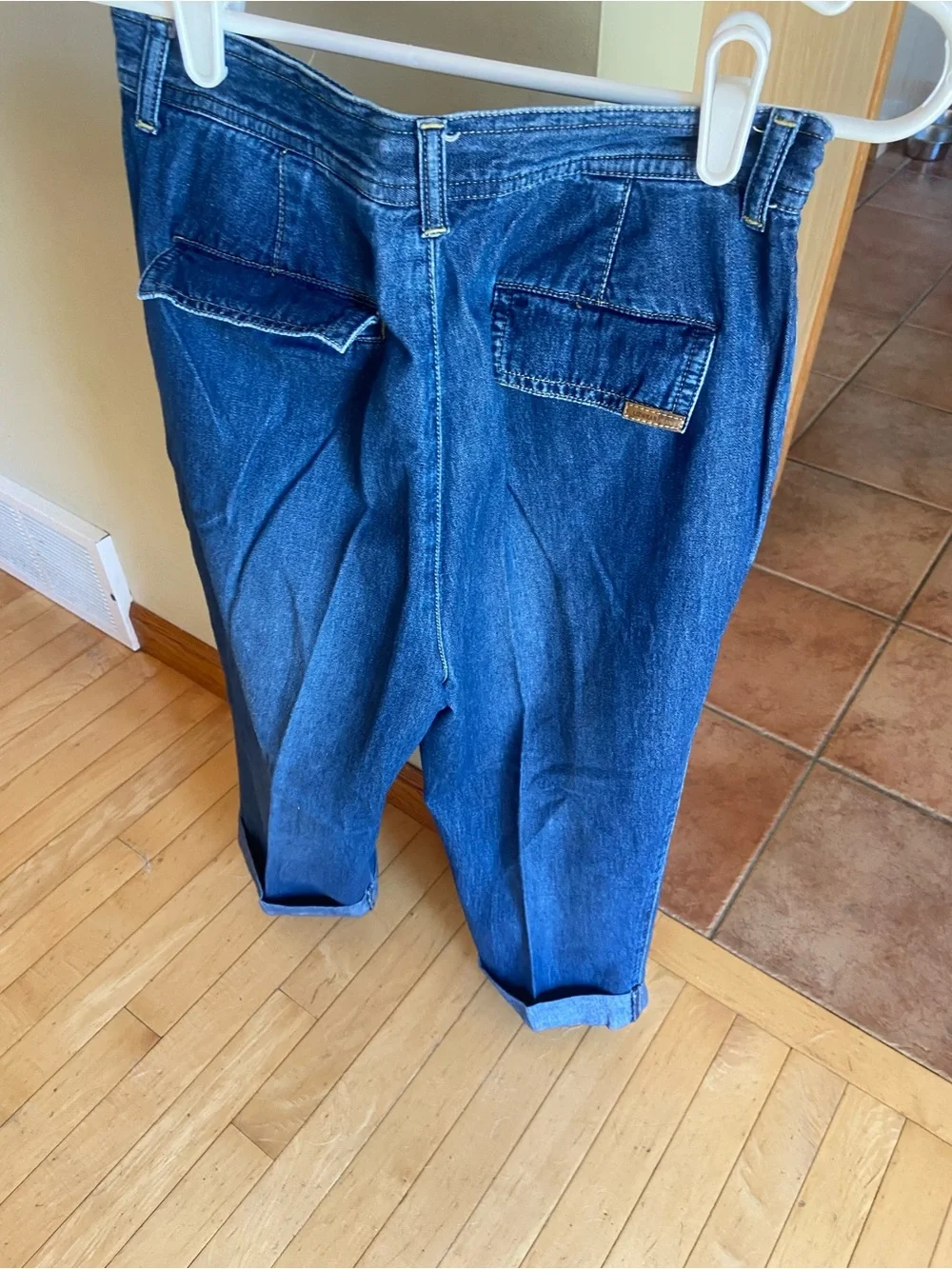 Dark Blue Denim Jeans - Relaxed Fit - Liz Claiborne Denim Capri Jeans Size 8